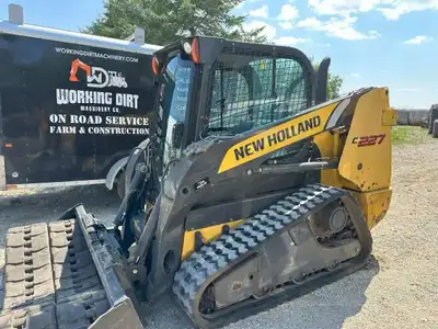 Very clean Only 1000 Hours 2 sets of tracks Bucket Cab heat NO AC 2 speed Pre emissions 74 Hp Newhol...