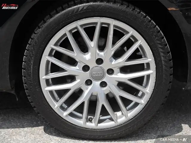 2015 Audi A4 4dr Sdn Man Komfort plus quattro | NO ACCIDENTS in Cars & Trucks in City of Toronto - Image 7