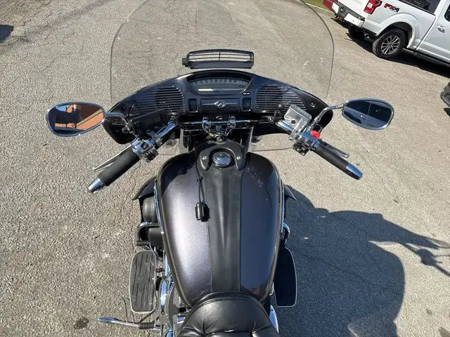 2013 Yamaha Royal Star Venture ~ LOW KMS ~ 1300CC ~ ROYAL STAR V in Sport Touring in City of Toronto - Image 22