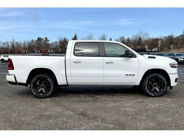 2025 Ram 1500 SPORT CREW Nav Surround Camera Pano Roof dans Autos et camions dans Région de Mississauga/Peel - Image 15
