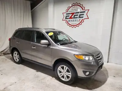 Excellent value in this 12 Santa Fe Limited with roof, leather, navigtion, backup camera and lots mo...