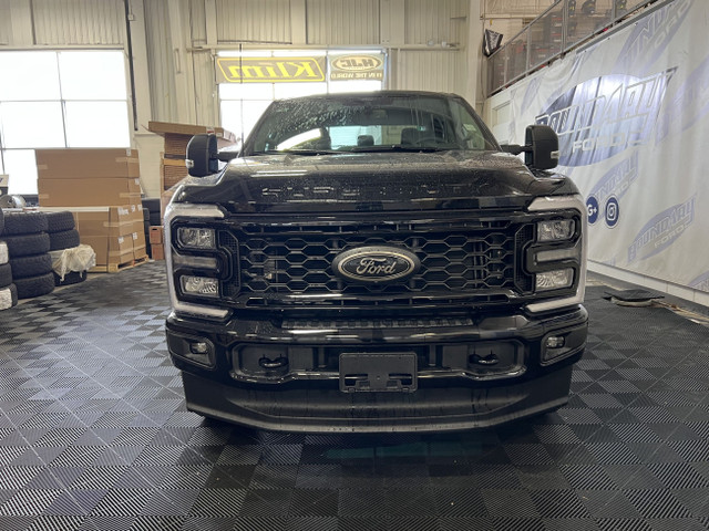 2025 Ford F-350 XLT | 613A | BLACK APPEARANCE PKG | 360 CAM in Cars & Trucks in Lloydminster - Image 4