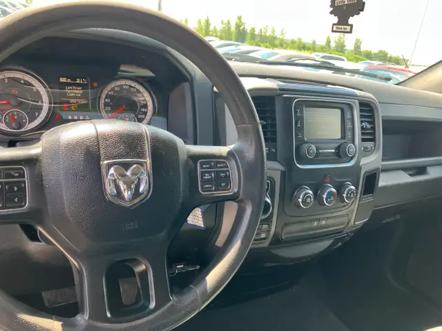2018 Ram 1500 Express 4x4  in Cars & Trucks in Laval / North Shore - Image 13