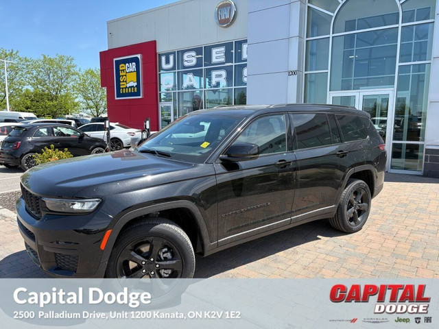 2025 Jeep Grand Cherokee L Laredo in Cars & Trucks in Ottawa