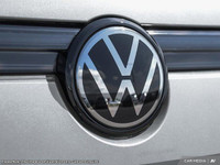This Volkswagen Tiguan delivers a Intercooled Turbo Regular Unleaded I-4 2.0 L/121 engine powering t... (image 7)
