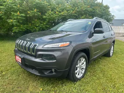 ALL TRADES WELCOME!! OPERATING BY APPOINTMENT Gorgeous 2015 Jeep Cherokee 4x4!!! Extra clean inside...