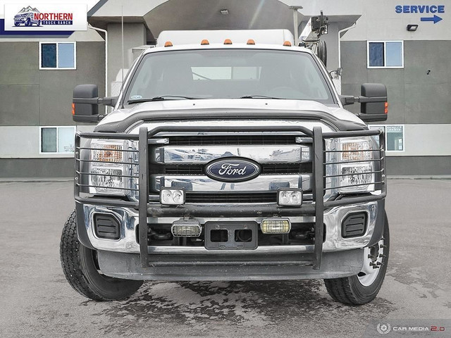 2012 Ford F-550 Chassis XLT SERVICE TRUCK / MECHANICS BOX 4X4... in Farming Equipment in Edmonton - Image 2