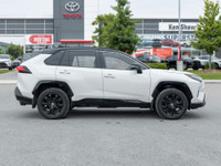 Blizzard Pearl On Midnight Black Roof 2022 Toyota RAV4 Hybrid XSE! Sunroof / Power Driver Seat / Pus... (image 5)