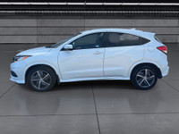 A compact and versatile all-wheel-drive crossover, offering premium features and practicality. The T... (image 4)