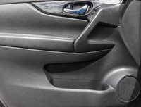 Experience the smooth ride and agile handling of the 2020 Nissan Qashqai SV in a bold color of your... (image 5)
