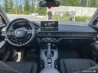 This Honda HR-V delivers a Regular Unleaded I-4 2.0 L/122 engine powering this Variable transmission... (image 9)