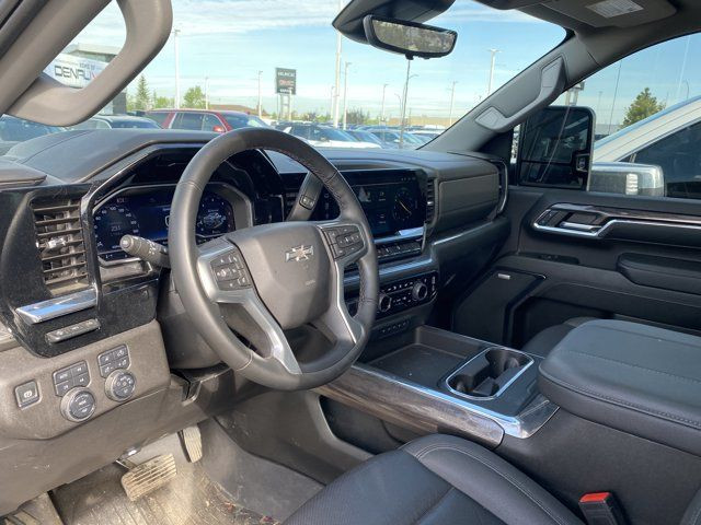 2024 Chevrolet Silverado 3500HD LTZ Crew Cab in Cars & Trucks in Edmonton - Image 3