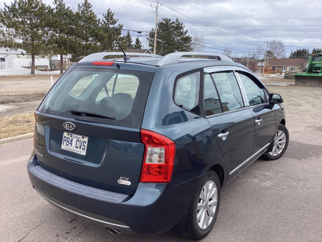 2012 Kia Rondo EX in Cars & Trucks in Baie-Comeau - Image 4