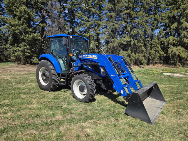 2014 New Holland MFWD Loader Tractor T4.75 in Farming Equipment in Kamloops - Image 2