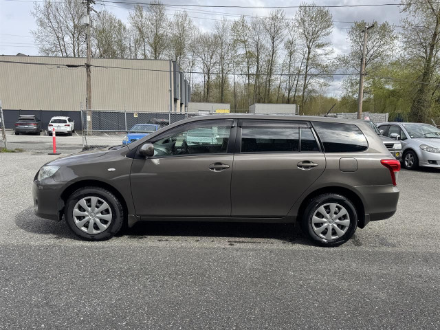 2009 Toyota Corolla Fielder AWD in Cars & Trucks in Richmond - Image 4