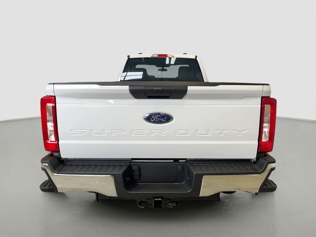 2025 Ford Super Duty F-250 SRW XLT 4WD Reg Cab 8' Box in Cars & Trucks in Moose Jaw - Image 3