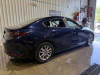 Welcome Ontario customers! All our vehicles are Ontario safety check/e-tested. We offer financing ad... (image 4)