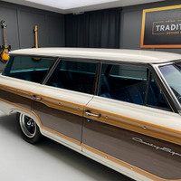 Check out this super cool 1963 Ford Country Squire Wagon. This car came from Georgia, US. Includes o... (image 8)