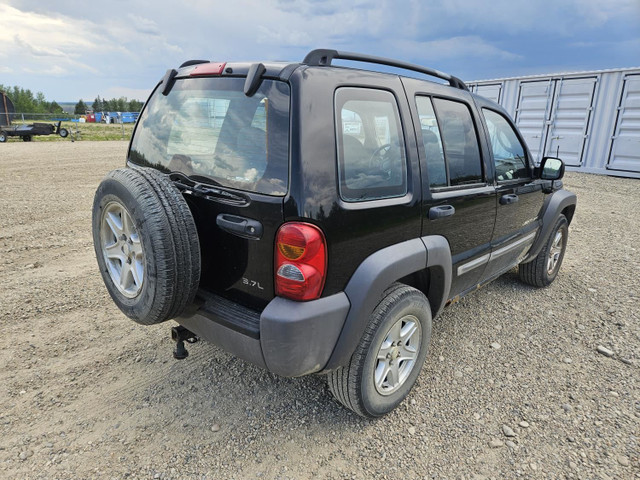 2002 Jeep Liberty in Cars & Trucks in Edmonton - Image 4
