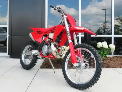 Finance from $105 bi-weekly!* Click "Get Financing" to see if you qualify! Apex Cycle 1-888-702-4150...