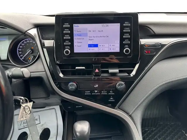 2021 Toyota Camry SE Auto in Cars & Trucks in Calgary - Image 16