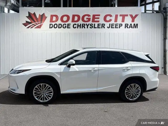 2022 Lexus RX RX 350L in Cars & Trucks in Saskatoon - Image 3