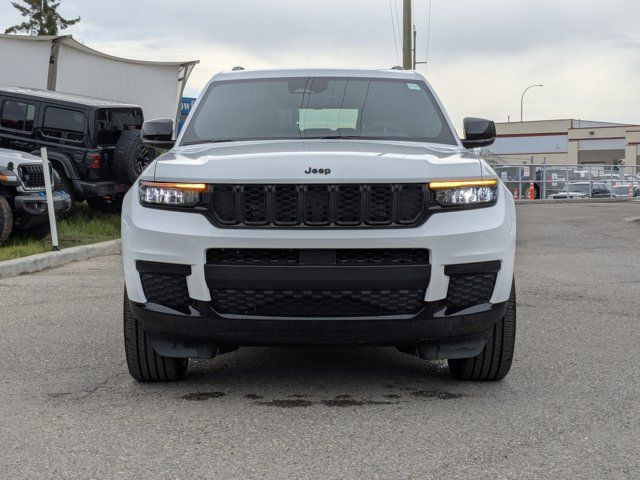 2025 Jeep Grand Cherokee L Altitude - TrailerTow Package in Cars & Trucks in Calgary - Image 2