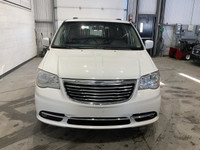Le Chrysler Town & Country 2013 version CAMERA RECUL**NAVI**MAGS**3.6L**CRUISE**MAGS est un minivan... (image 3)