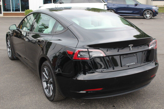 2022 Tesla MODEL 3 Premium white leather seats clean carfax in Cars & Trucks in Laval / North Shore - Image 3