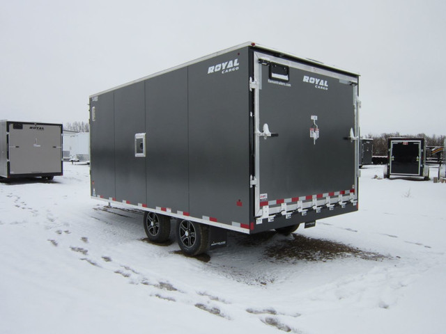 2024 RoyalCargo XRARSMT35-820V-78 HB Enclosed Snowmobile Trailer in Cargo & Utility Trailers in Regina - Image 3