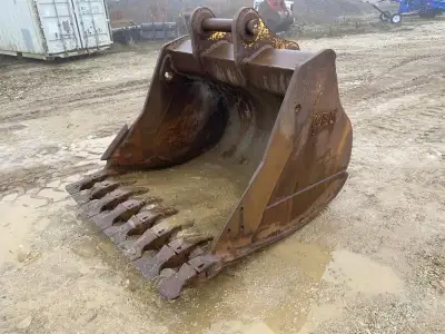 CONTACT SALES FOR MORE INFORMATION AND PRICING Excavator Buckets & Attachments 20-50 Ton Buckets and...