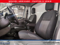 Le Ford Transit T-250 Cube de 12 pi offre un espace de rangement exceptionnel et une fiabilité légen... (image 7)