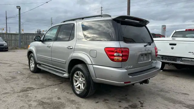 2004 Toyota Sequoia Limited*4X4*LEATHER*GREAT SHAPE*RELIABLE*AS  in Cars & Trucks in London - Image 4