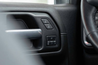 Experience premium capability with the 2021 GMC Sierra 1500 Denali featuring a 3.0L Duramax Turbo-Di... (image 9)