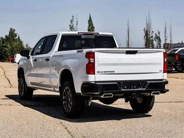 2025 Chevrolet Silverado 1500 LT Trail Boss in Cars & Trucks in Strathcona County - Image 12