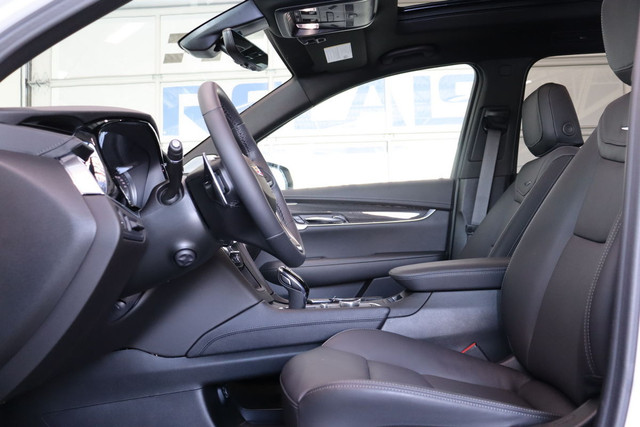 2024 Cadillac XT6 Sport in Cars & Trucks in City of Montréal - Image 2