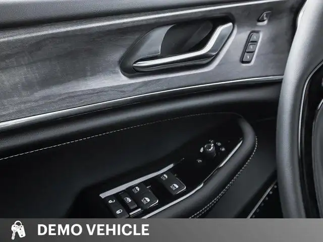 2023 Jeep Grand Cherokee 4xe Overland | Ex-Demo | Hybrid in Cars & Trucks in Tricities/Pitt/Maple - Image 16