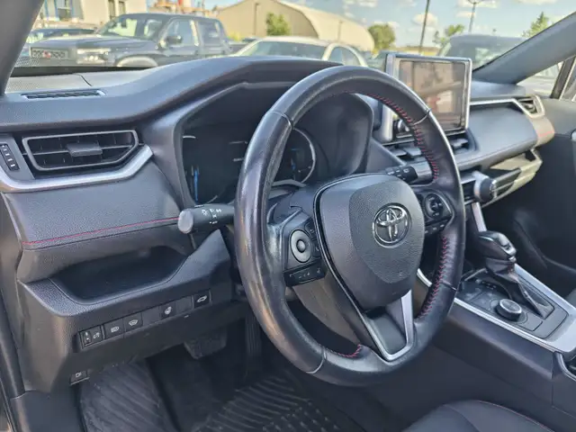 2023 Toyota RAV4 Prime SE in Cars & Trucks in Ottawa - Image 7