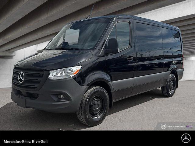 2025 Mercedes-Benz Sprinter 2500 144 Wheelbase Standard Roof RWD in Cars & Trucks in Longueuil / South Shore