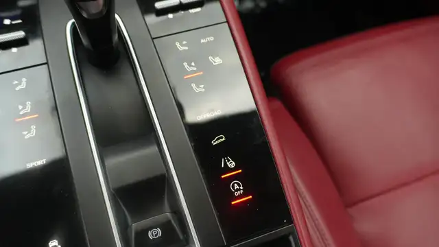 2022 Porsche Macan Base, Sunroof, Navigation, Red Interior, Navi in Cars & Trucks in Oakville / Halton Region - Image 29
