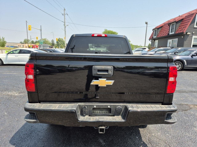 2017 Chevrolet Silverado 1500 LT Z71 5.3L 4X4 CREW CAB in Cars & Trucks in London - Image 4