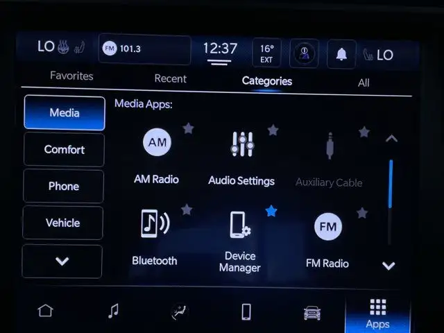2023 Ram 1500 Classic Express | 4X4 | Backup Camera in Cars & Trucks in Prince George - Image 35