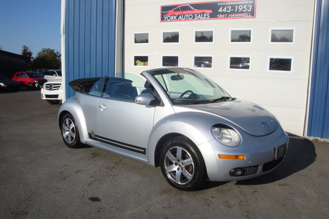 2006 Volkswagen New Beetle Convertible 2.5 W/Leather in Cars & Trucks in Fredericton - Image 3