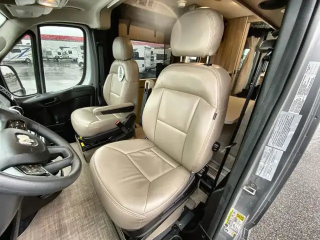 2025 Thor Rize 18M in RVs & Motorhomes in Abbotsford - Image 24