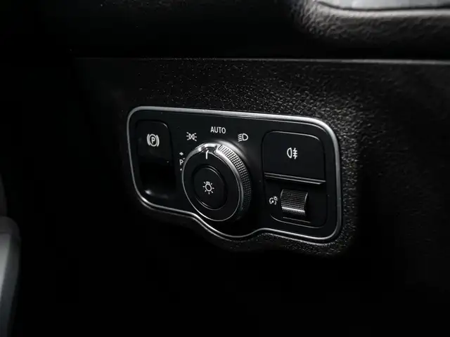 2021 Mercedes-Benz GLB 250 |AMG PKG|PANOROOF|HEATED SEATS|APPLE  in Cars & Trucks in City of Toronto - Image 16