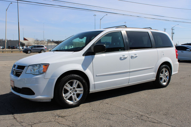 2016 Dodge Grand Caravan in Cars & Trucks in Oakville / Halton Region - Image 3