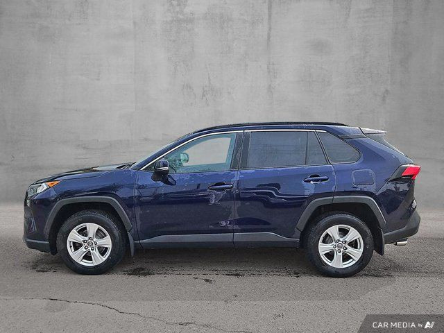 2019 Toyota RAV4 XLE | Heated Steering | Moonroof | Power Lift in Cars & Trucks in Ottawa - Image 2