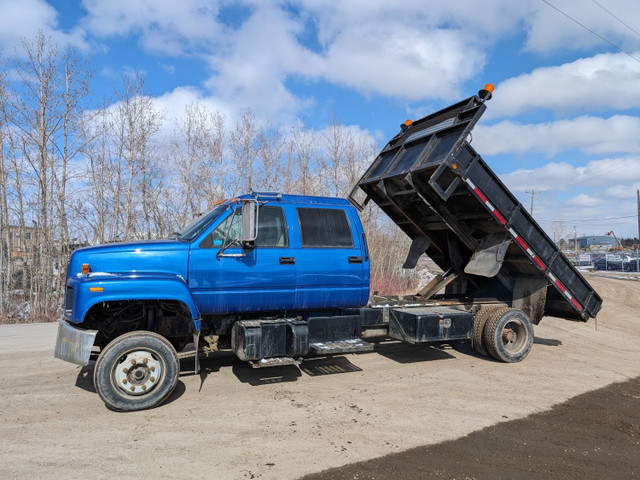 1996 GMC S/A Crew Cab Flat Deck Truck 6500 in Heavy Trucks in Calgary - Image 2