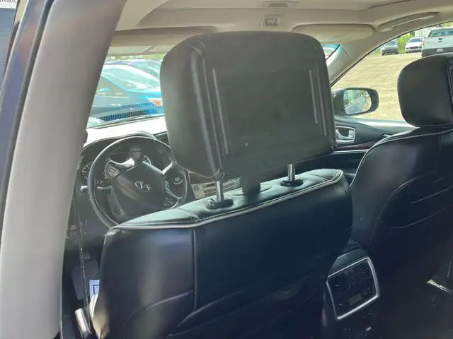 2016 INFINITI QX60 AWD 4dr in Cars & Trucks in Calgary - Image 16