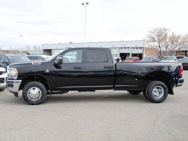 2024 Ram 3500 TRADESMAN in Cars & Trucks in Calgary - Image 3